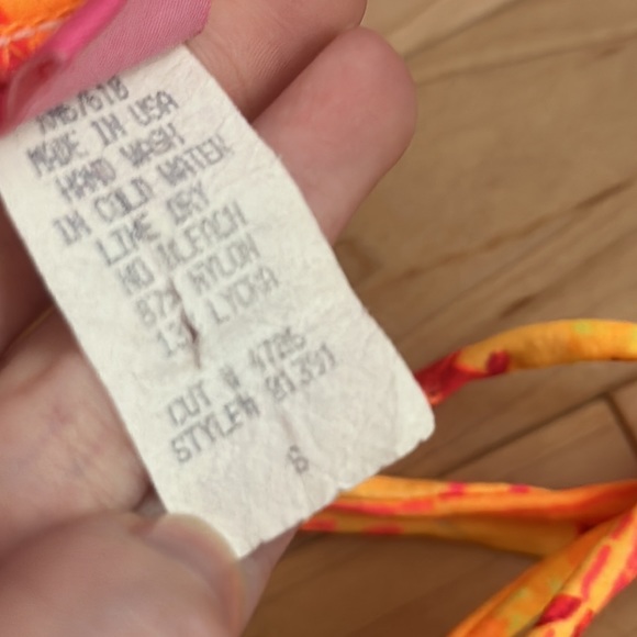 Pink Sands tropical bikini top - Picture 3 of 7